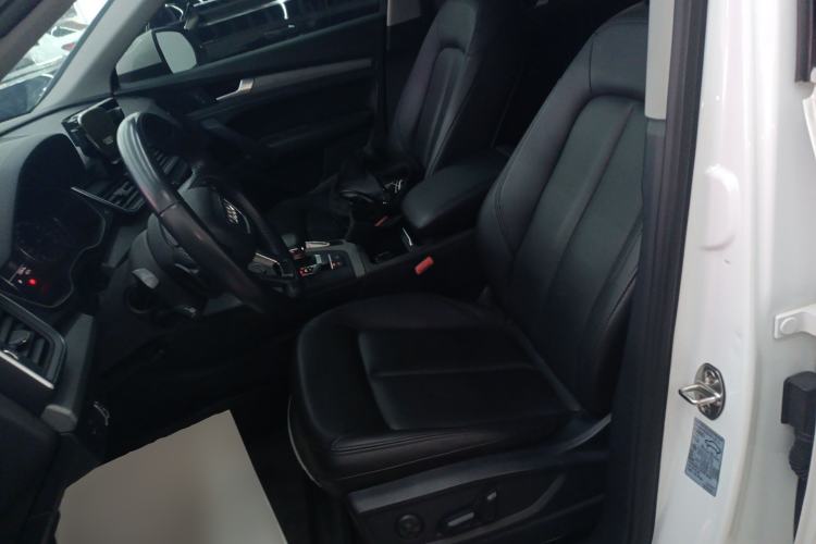 Used Audi Q5L 2018 40 TFSI Prestige Edition China V Left Front Seat