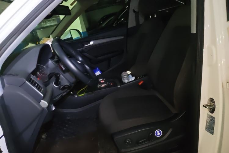 Used Audi Q5L 2018 40 TFSI Prestige Edition China V Left Front Seat