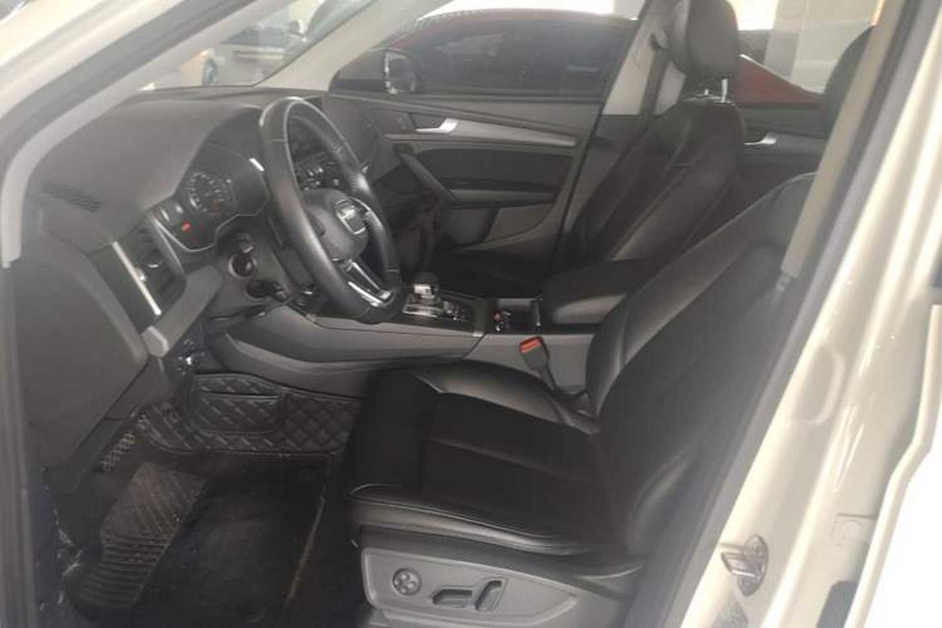 Used Audi Q5L 2018 40 TFSI Prestige Edition China VI Emission Standard Left Front Seat