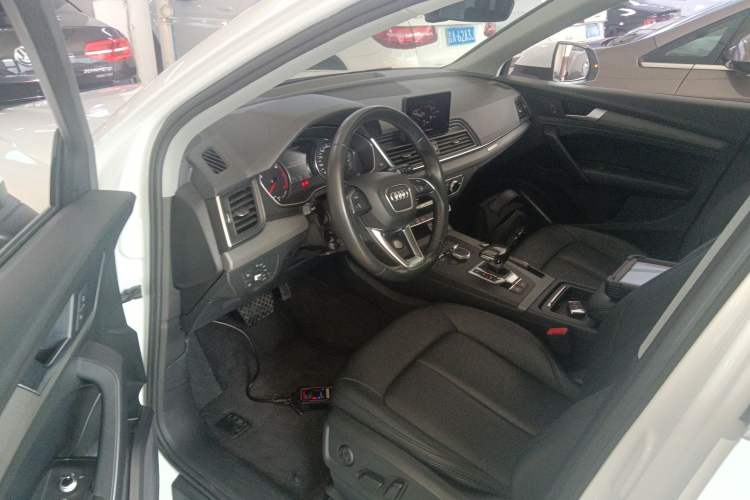 Used Audi Q5L 2018 40 TFSI Prestige Edition China V Left Front Seat