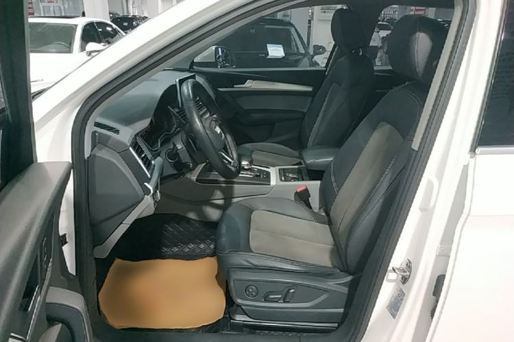 Used Audi Q5L 2018 40 TFSI Prestige Fashion Edition China VI Left Front Seat