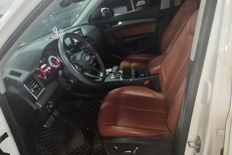 Used Audi Q5L 2018 40 TFSI Prestige Edition China VI Emission Standard Left Front Seat