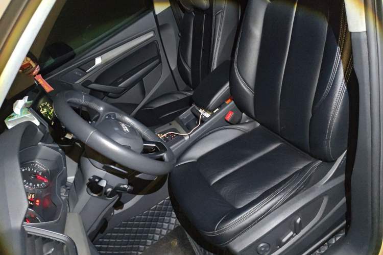Used Audi Q5L 2018 40 TFSI Prestige Edition China V Left Front Seat