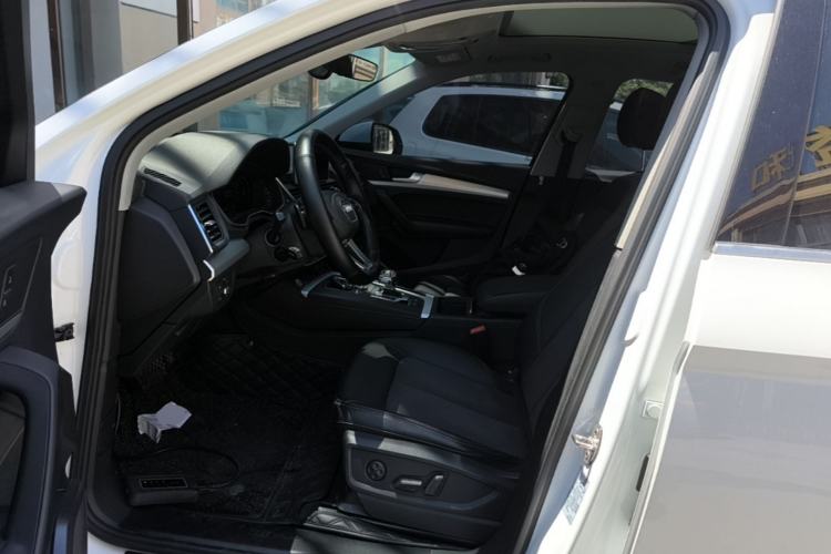 Used Audi Q5L 2018 40 TFSI Prestige Fashion Edition China V Left Front Seat