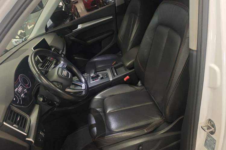 Used Audi Q5L 2018 45 TFSI Prestige Fashion Edition China V Emission Standard Left Front Seat