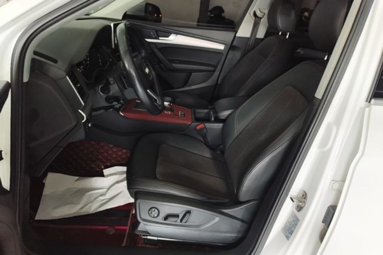 Used Audi Q5L 2018 40 TFSI Prestige Fashion Edition China VI Left Front Seat
