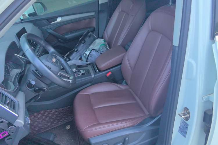 Used Audi Q5L 2018 40 TFSI Prestige Edition China VI Emission Standard Left Front Seat