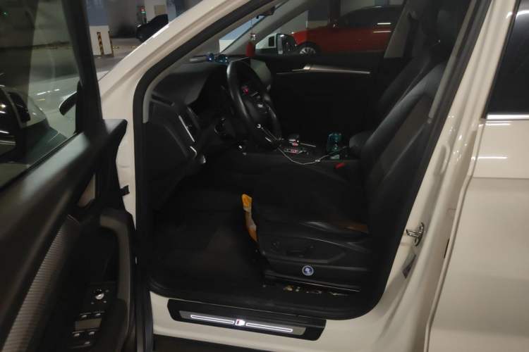 Used Audi Q5L 2018 45 TFSI Prestige Fashion Edition China V Emission Standard Left Front Seat