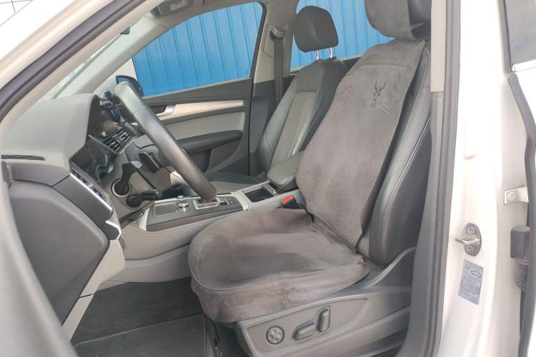 Used Audi Q5L 2018 40 TFSI Prestige Fashion Edition China VI Left Front Seat
