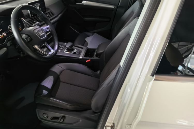 Used Audi Q5L 2018 45 TFSI Prestige Fashion Edition China VI Emission Standard Left Front Seat