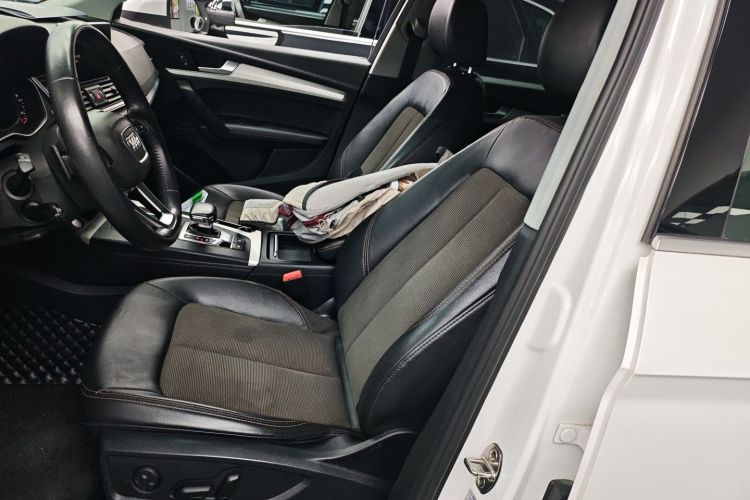 Used Audi Q5L 2018 40 TFSI Prestige Fashion Edition China VI Left Front Seat
