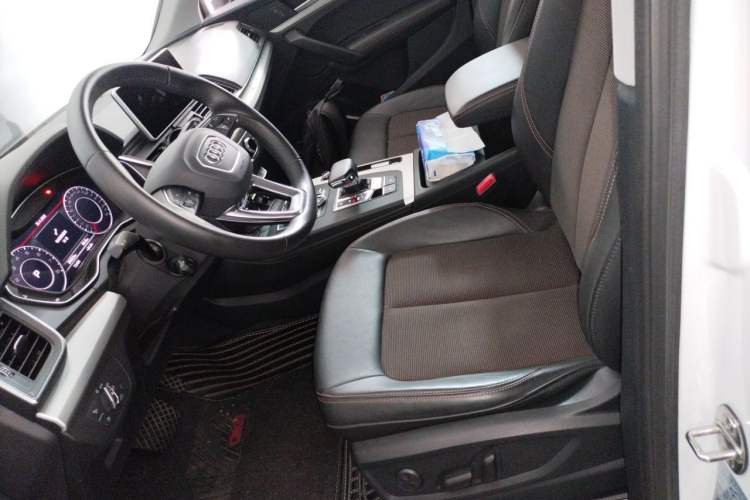 Used Audi Q5L 2018 40 TFSI Prestige Fashion Edition China V Left Front Seat