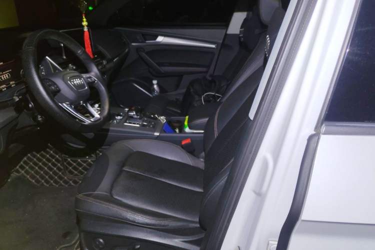 Used Audi Q5L 2018 45 TFSI Prestige Fashion Edition China VI Emission Standard Left Front Seat