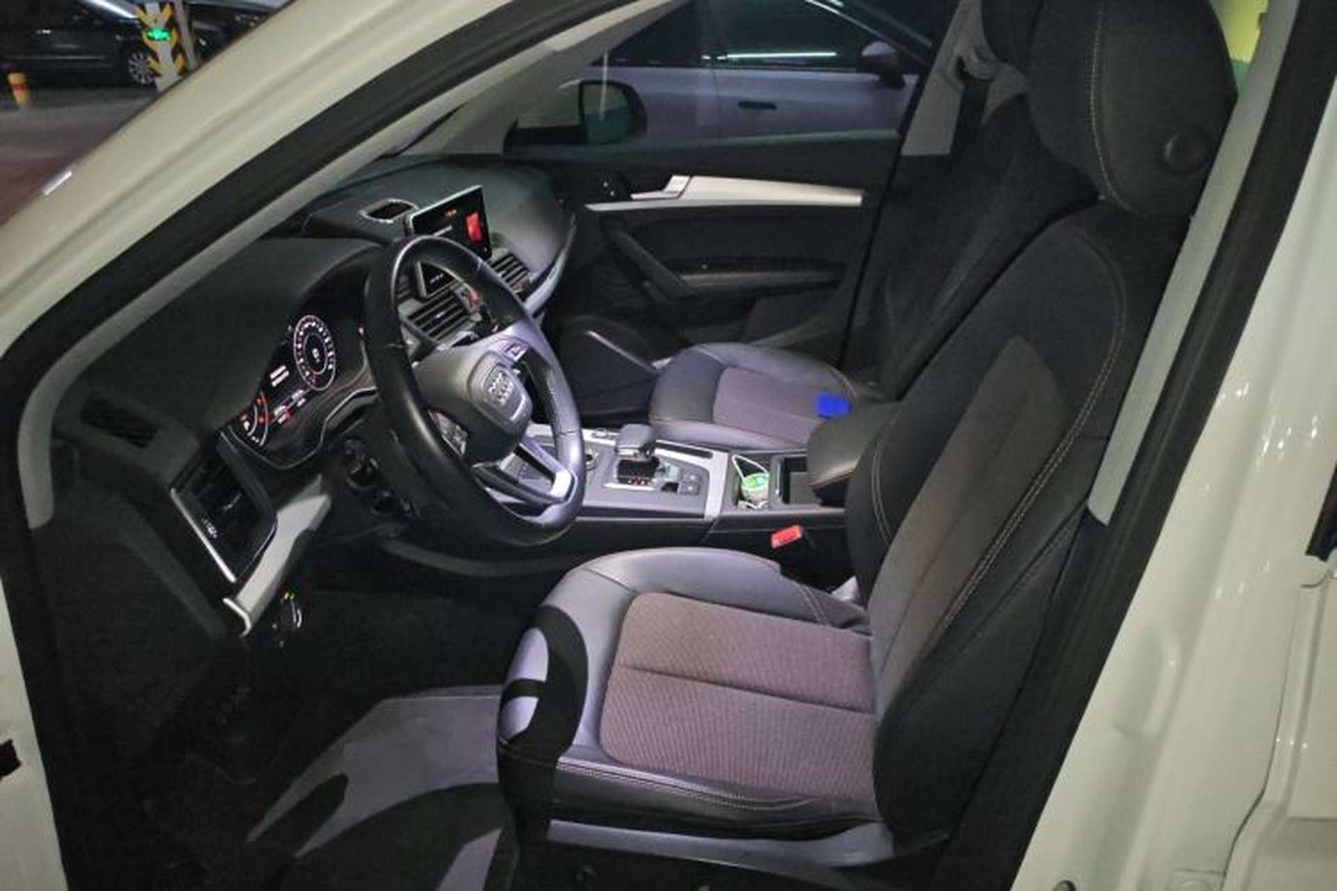 Used Audi Q5L 2018 40 TFSI Prestige Fashion Edition China VI Left Front Seat