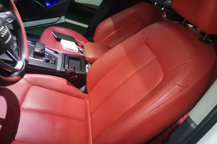 Used Audi Q5L 2018 40 TFSI Prestige Edition China V Left Front Seat