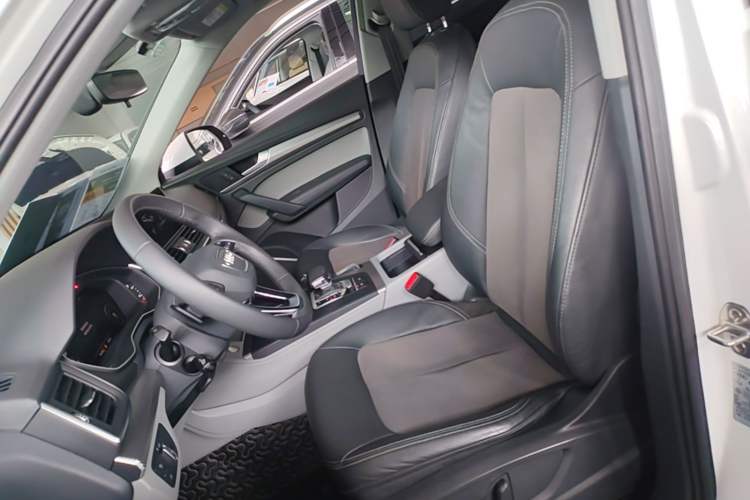 Used Audi Q5L 2018 45 TFSI Prestige Fashion Edition China VI Emission Standard Left Front Seat