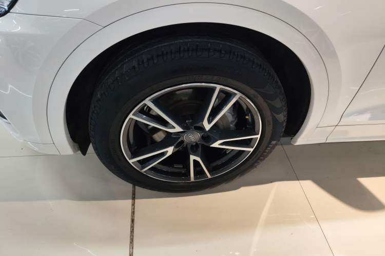 Used Audi Q5L 2018 45 TFSI Prestige Fashion Edition China VI Emission Standard Left Front Wheel Hub