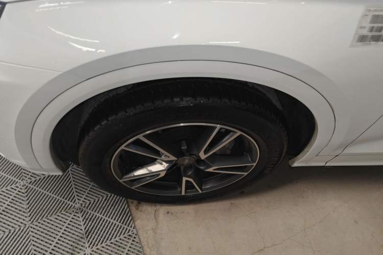 Used Audi Q5L 2018 40 TFSI Prestige Fashion Edition China VI Left Front Wheel Hub