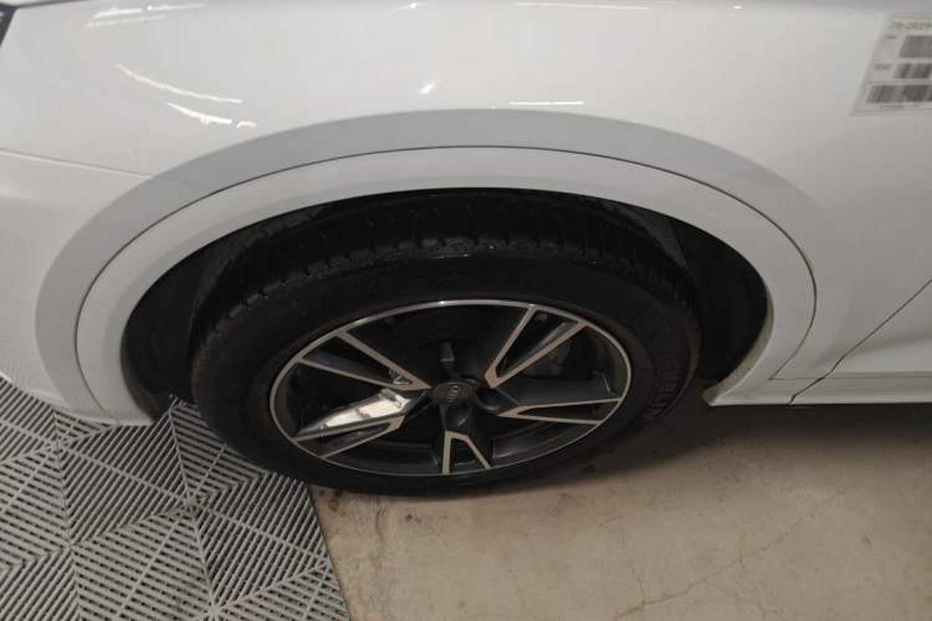 Used Audi Q5L 2018 40 TFSI Prestige Fashion Edition China VI Left Front Wheel Hub