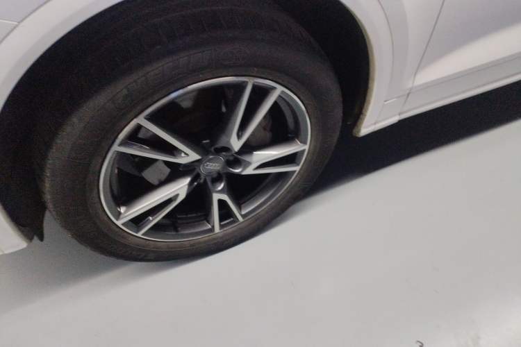 Used Audi Q5L 2018 40 TFSI Prestige Fashion Edition China VI Left Front Wheel Hub