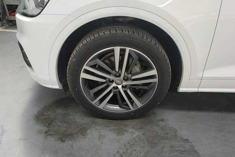 Used Audi Q5L 2018 45 TFSI Prestige Sporty Edition China VI Left Front Wheel Hub