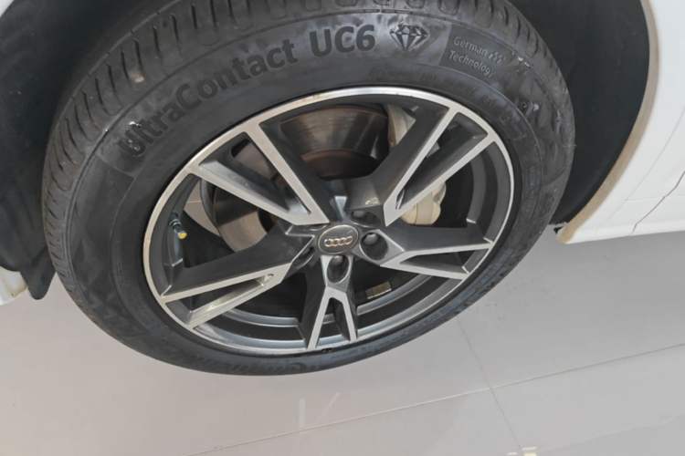 Used Audi Q5L 2018 45 TFSI Prestige Fashion Edition China VI Emission Standard Left Front Wheel Hub