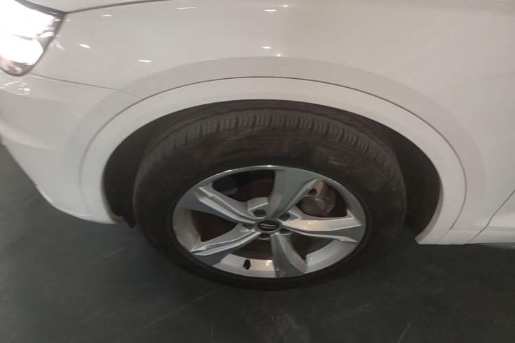 Used Audi Q5L 2018 40 TFSI Prestige Edition China VI Emission Standard Left Front Wheel Hub