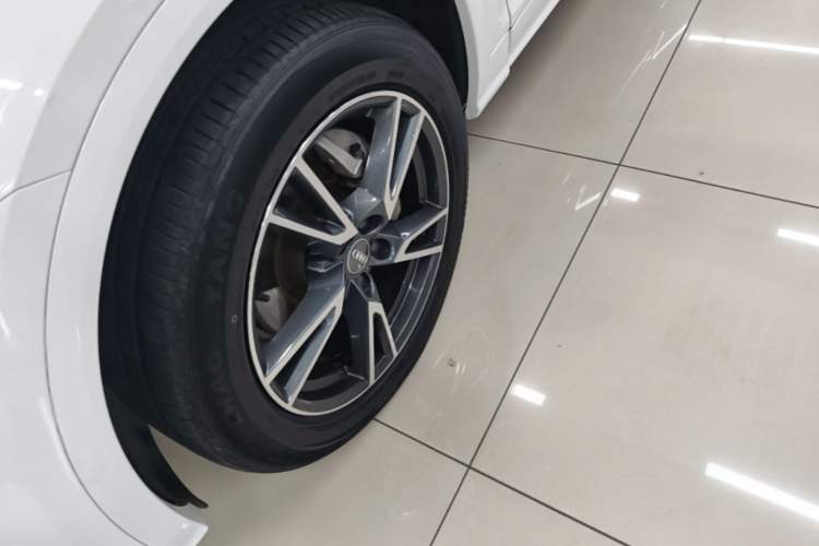 Used Audi Q5L 2018 45 TFSI Prestige Fashion Edition China V Emission Standard Left Front Wheel Hub