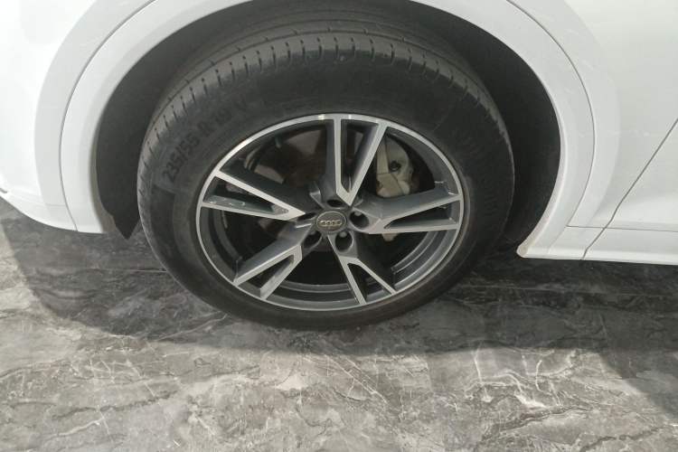 Used Audi Q5L 2018 45 TFSI Prestige Fashion Edition China V Emission Standard Left Front Wheel Hub