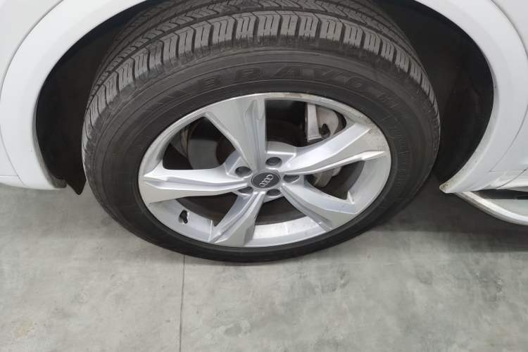 Used Audi Q5L 2018 40 TFSI Prestige Edition China V Left Front Wheel Hub