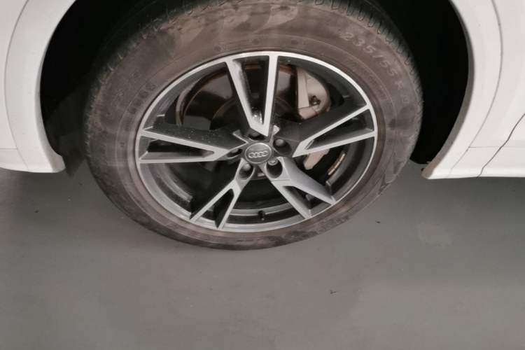 Used Audi Q5L 2018 40 TFSI Prestige Fashion Edition China V Left Front Wheel Hub