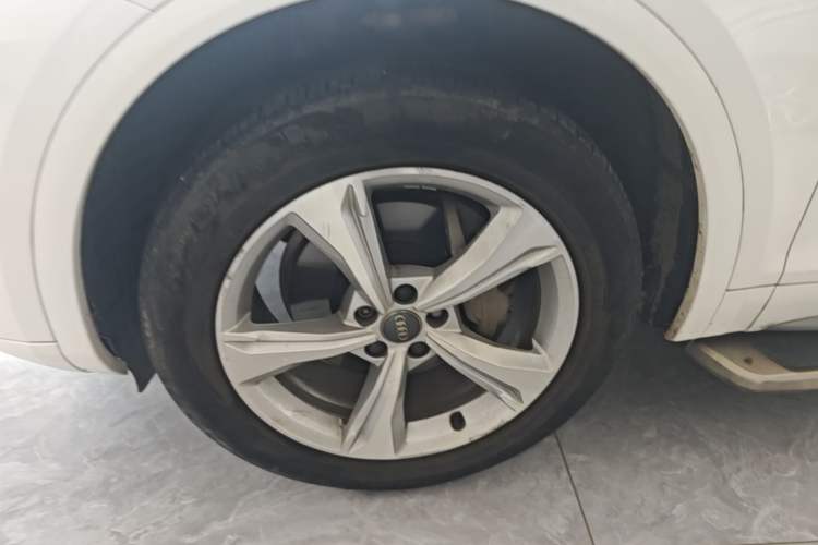 Used Audi Q5L 2018 40 TFSI Prestige Edition China V Left Front Wheel Hub