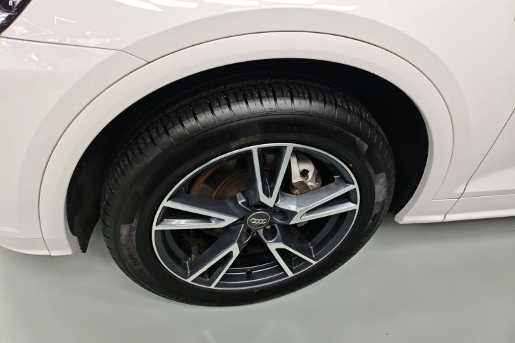 Used Audi Q5L 2018 40 TFSI Prestige Fashion Edition China VI Left Front Wheel Hub