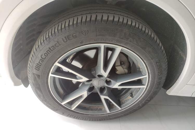 Used Audi Q5L 2018 45 TFSI Prestige Fashion Edition China V Emission Standard Left Front Wheel Hub