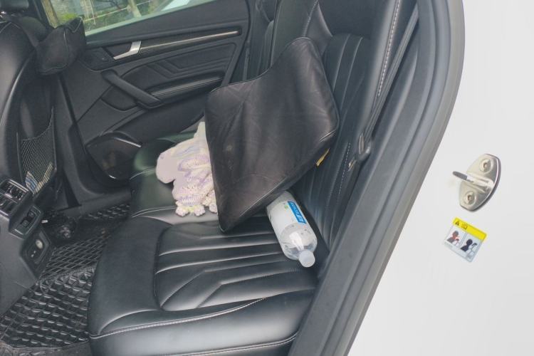 Used Audi Q5L 2018 40 TFSI Prestige Edition China VI Emission Standard Left Rear Seat