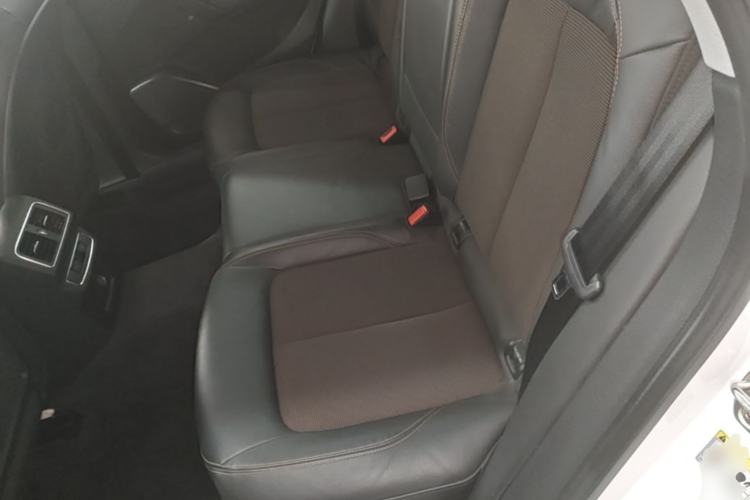 Used Audi Q5L 2018 40 TFSI Prestige Fashion Edition China VI Left Rear Seat