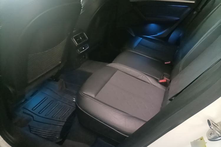 Used Audi Q5L 2018 45 TFSI Prestige Fashion Edition China V Emission Standard Left Rear Seat