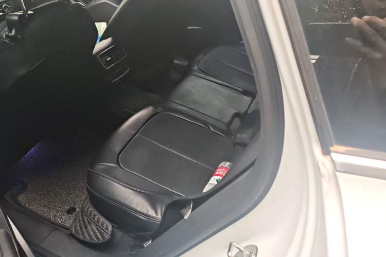 Used Audi Q5L 2018 40 TFSI Prestige Fashion Edition China VI Left Rear Seat