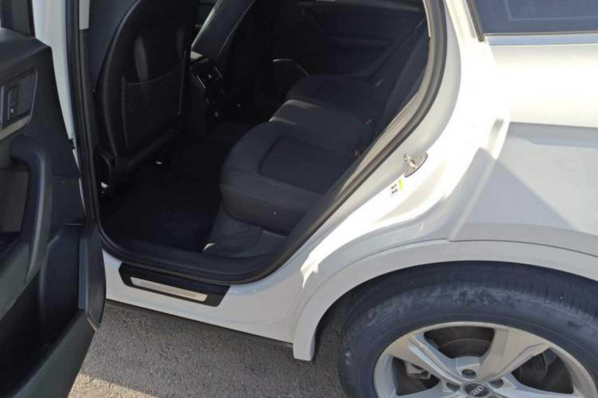 Used Audi Q5L 2018 40 TFSI Prestige Edition China VI Emission Standard Left Rear Seat