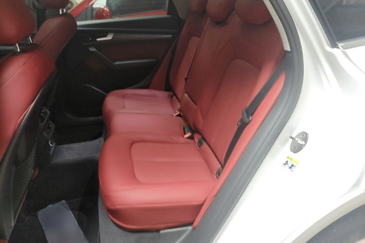 Used Audi Q5L 2018 40 TFSI Prestige Edition China VI Emission Standard Left Rear Seat