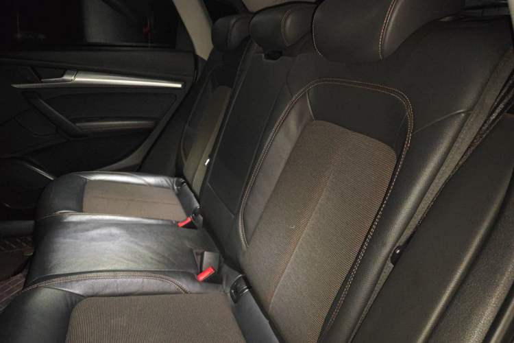 Used Audi Q5L 2018 45 TFSI Prestige Fashion Edition China VI Emission Standard Left Rear Seat