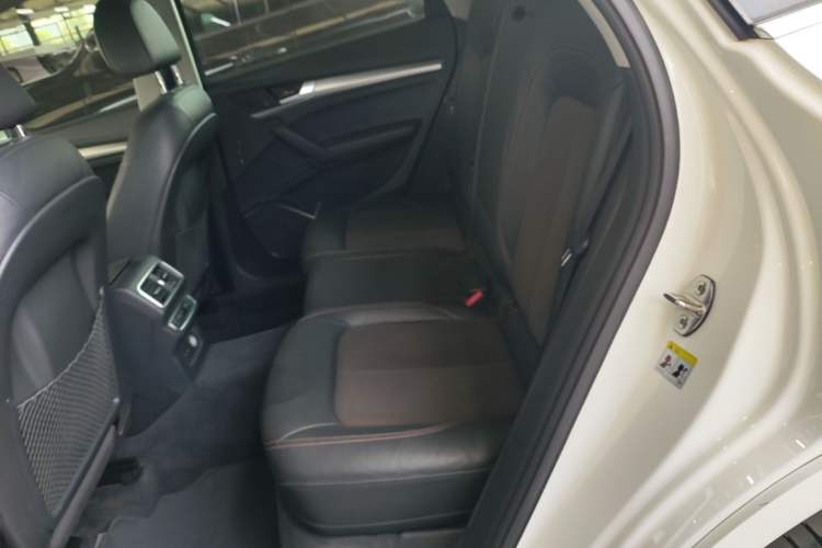 Used Audi Q5L 2018 45 TFSI Prestige Fashion Edition China V Emission Standard Left Rear Seat