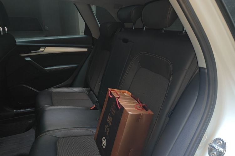 Used Audi Q5L 2018 40 TFSI Prestige Fashion Edition China VI Left Rear Seat