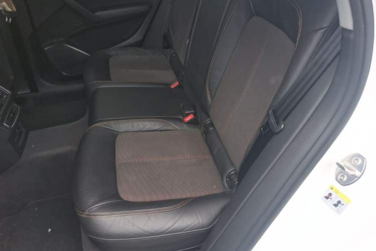 Used Audi Q5L 2018 40 TFSI Prestige Fashion Edition China VI Left Rear Seat