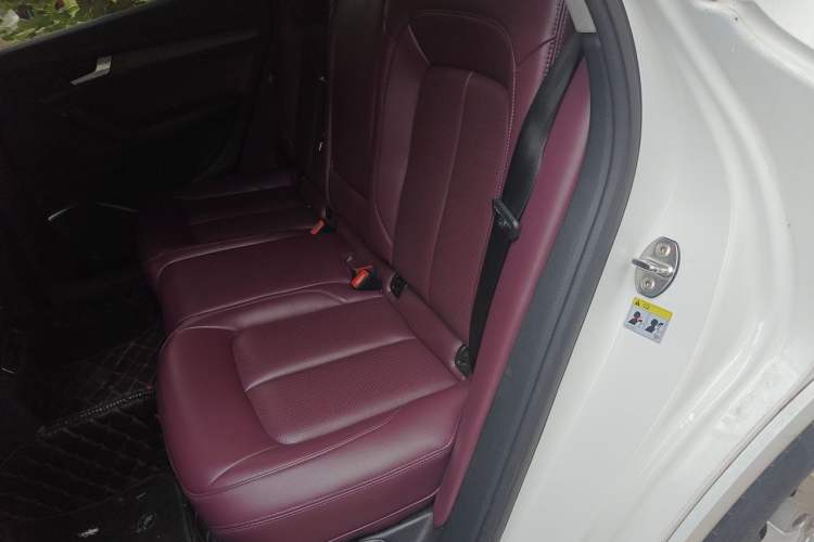 Used Audi Q5L 2018 40 TFSI Prestige Edition China VI Emission Standard Left Rear Seat