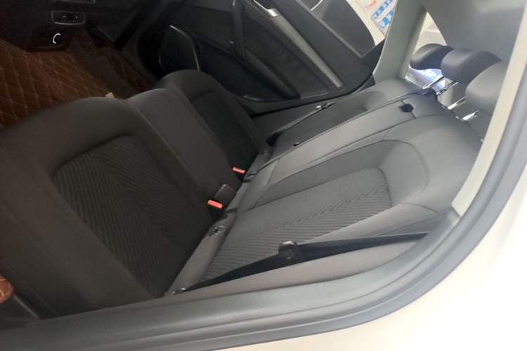 Used Audi Q5L 2018 40 TFSI Prestige Edition China V Left Rear Seat