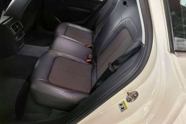 Used Audi Q5L 2018 45 TFSI Prestige Fashion Edition China VI Emission Standard Left Rear Seat