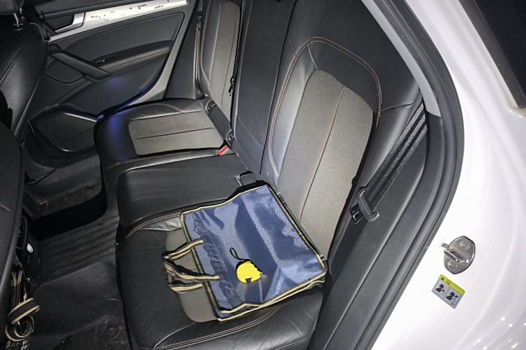 Used Audi Q5L 2018 40 TFSI Prestige Fashion Edition China VI Left Rear Seat