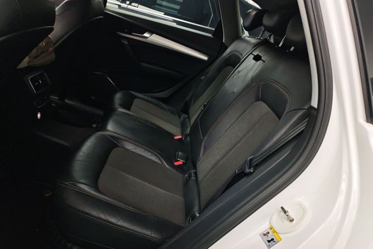 Used Audi Q5L 2018 40 TFSI Prestige Fashion Edition China VI Left Rear Seat