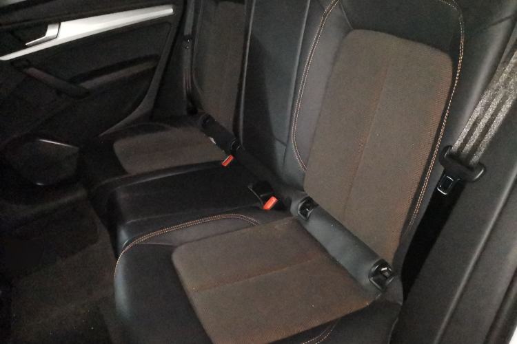 Used Audi Q5L 2018 40 TFSI Prestige Fashion Edition China VI Left Rear Seat
